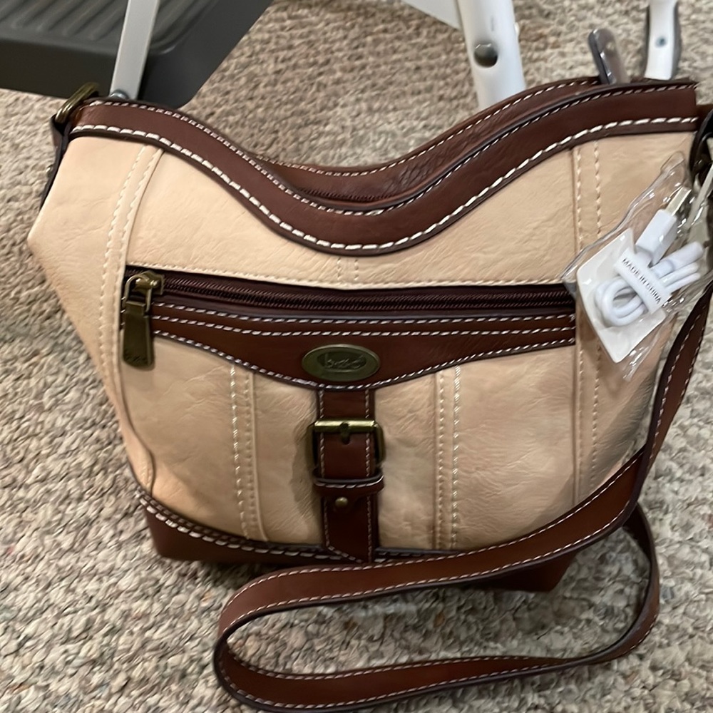 Charging handbag